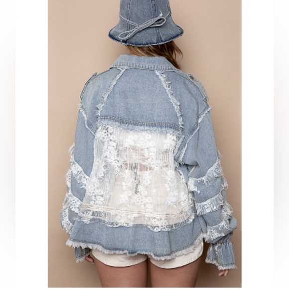 POL Light Wash Lace Ruffle Trim Oversized Denim Shacket Size Small - Picture 4 of 12